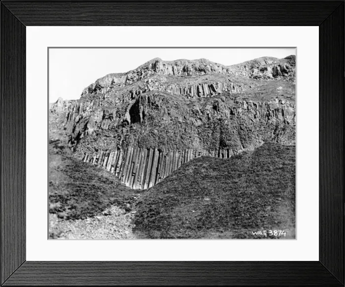 Framed Print : The Giants Causeway Framed Print : The Giants Causeway