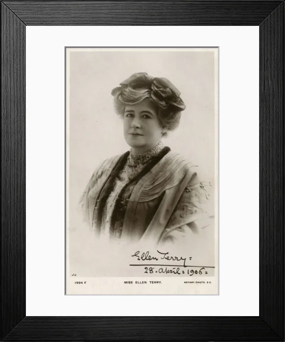 Framed Print : Dame Ellen Terry - British Stage actress Framed Print : Dame Ellen Terry - British Stage actress
