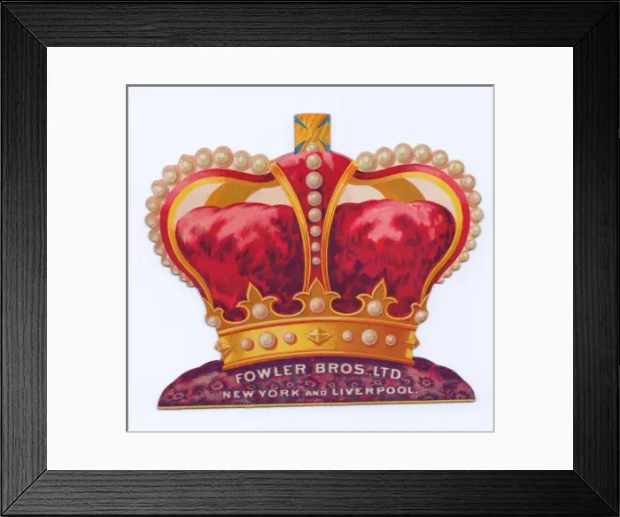 Framed Print : Greetings card in the shape of a crown Framed Print : Greetings card in the shape of a crown