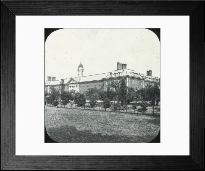 Framed Print : London, England - Chelsea Hospital Framed Print : London, England - Chelsea Hospital