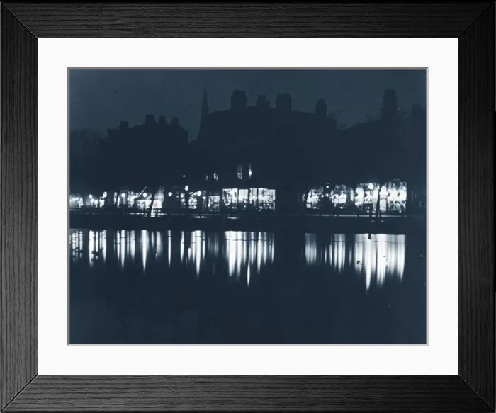 Framed Print : London Scene Framed Print : London Scene