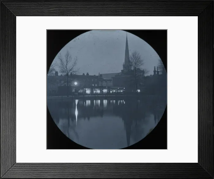 Framed Print : London Scene Framed Print : London Scene