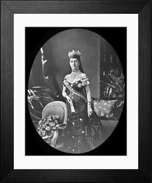 Framed Print : HM The Queen Framed Print : HM The Queen