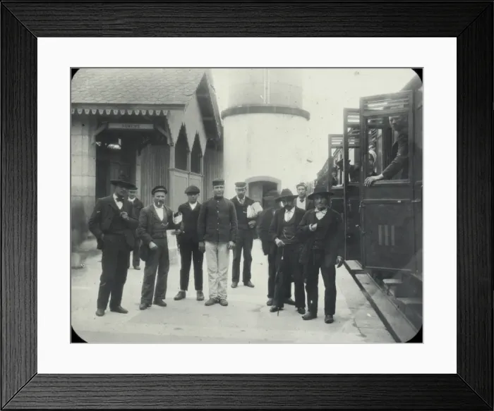 Framed Print : Spain and Portugal - Douro Valley, Wayside Station Framed Print : Spain and Portugal - Douro Valley, Wayside Station