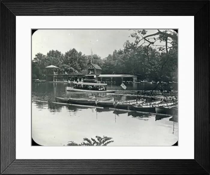Framed Print : USA - Central Park Boathouse - New York Framed Print : USA - Central Park Boathouse - New York