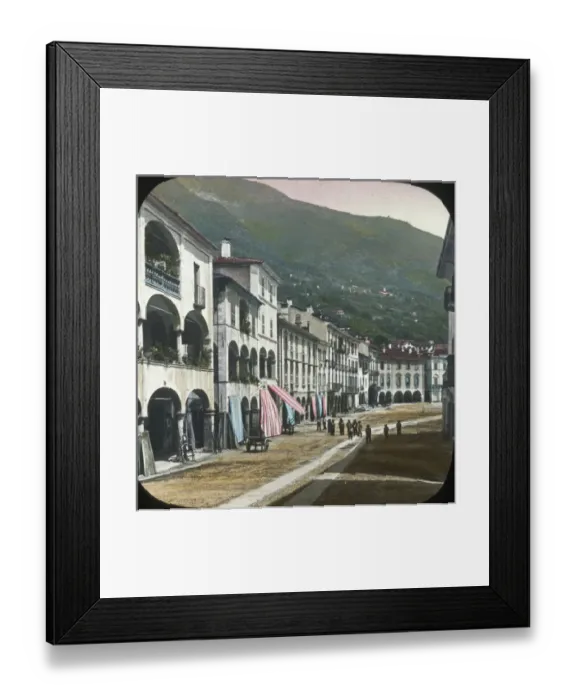 Framed Print : Italian Lakes - The Grand Piazza Framed Print : Italian Lakes - The Grand Piazza