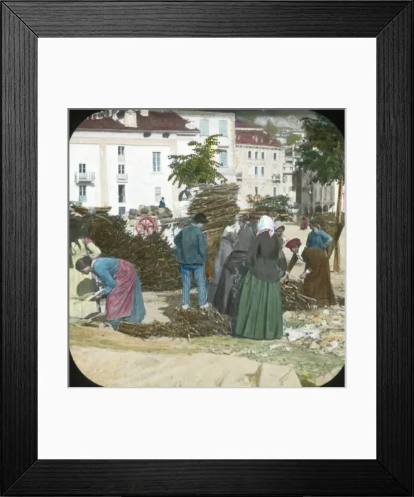 Framed Print : Italian Lakes - Wood Market Framed Print : Italian Lakes - Wood Market