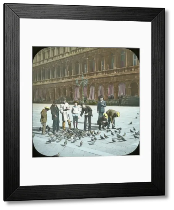 Framed Print : Venice, Italy - Feeding Pigeons Framed Print : Venice, Italy - Feeding Pigeons