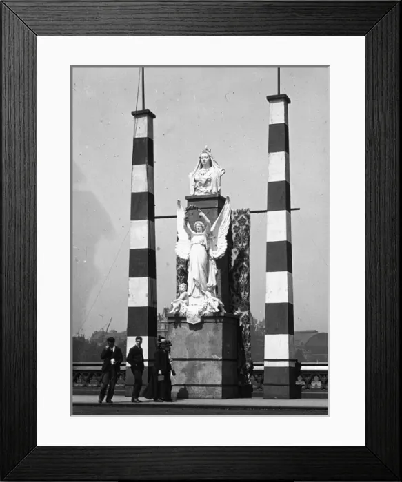 Framed Print : Tour of the Colonies - Queen Victoria Westminster Bridge Framed Print : Tour of the Colonies - Queen Victoria Westminster Bridge