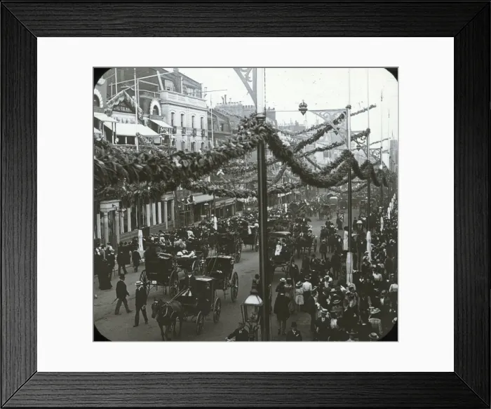 Framed Print : St James Street, London Framed Print : St James Street, London