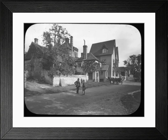 Framed Print : Black Horse Inn Framed Print : Black Horse Inn