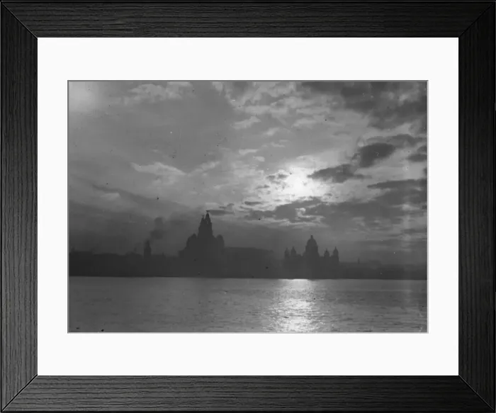 Framed Print : Liverpool - 1930 Liverpool dusk Framed Print : Liverpool - 1930 Liverpool dusk