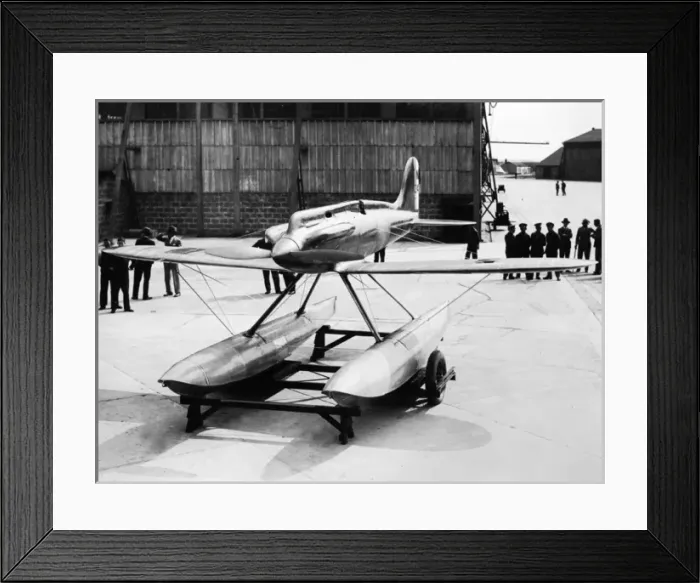 Framed Print : The Schneider Trophy 1929 - Calshot Spit, England