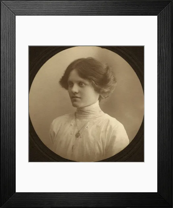 Framed Print : Studio portrait of a young woman Framed Print : Studio portrait of a young woman