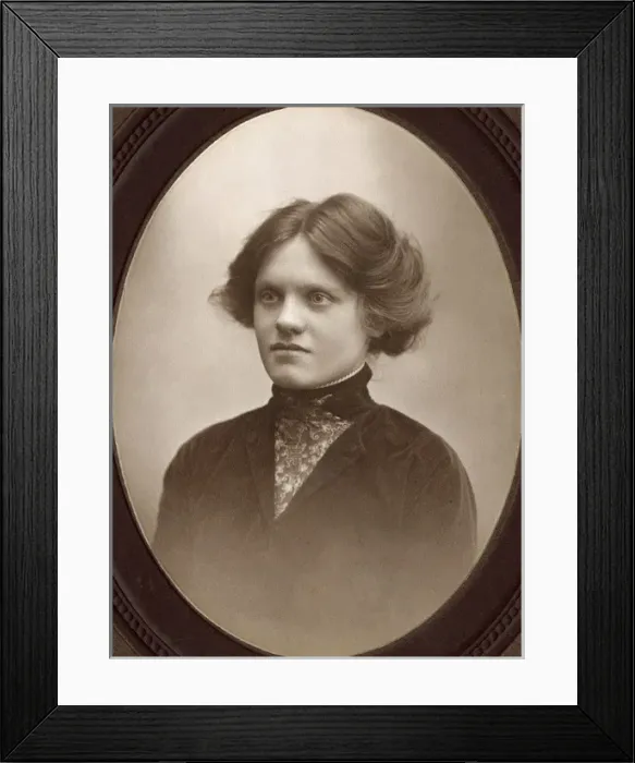 Framed Print : Studio portrait of a young woman Framed Print : Studio portrait of a young woman