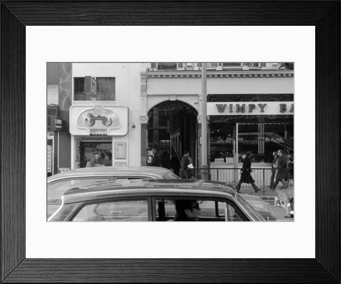 Framed Print : Soho, London - Charing Cross Road WC2 Framed Print : Soho, London - Charing Cross Road WC2