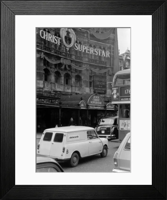 Framed Print : Soho, London - Palace Theatre, Shaftesbury Avenue Framed Print : Soho, London - Palace Theatre, Shaftesbury Avenue