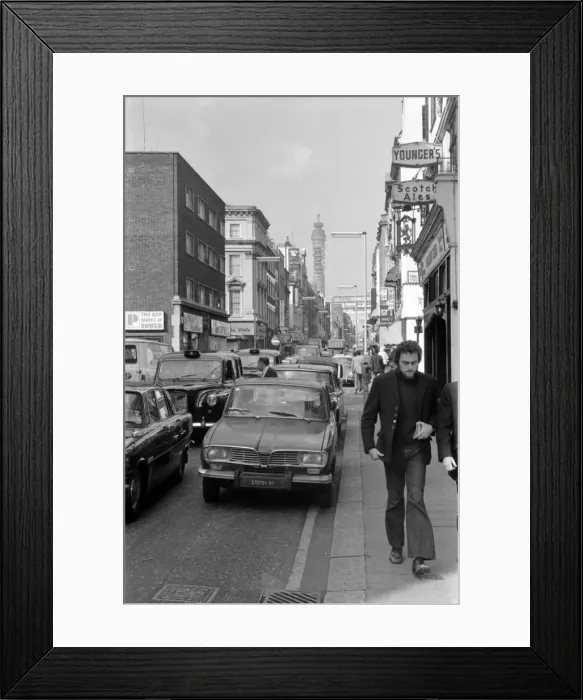Framed Print : Soho, London - Dean Street W1 Framed Print : Soho, London - Dean Street W1