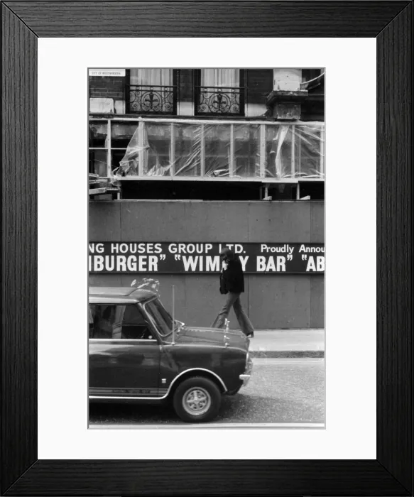 Framed Print : Soho, London - 73 Shaftesbury Avenue Framed Print : Soho, London - 73 Shaftesbury Avenue