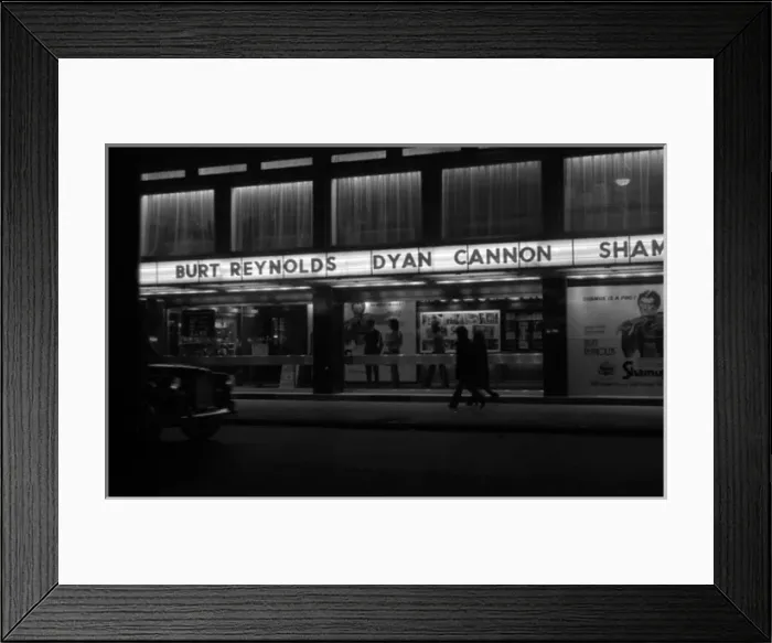 Framed Print : Soho, London - Shaftesbury Avenue Framed Print : Soho, London - Shaftesbury Avenue