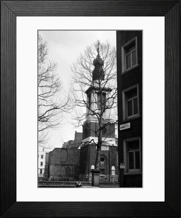 Framed Print : Soho, London - St Annes Church Framed Print : Soho, London - St Annes Church