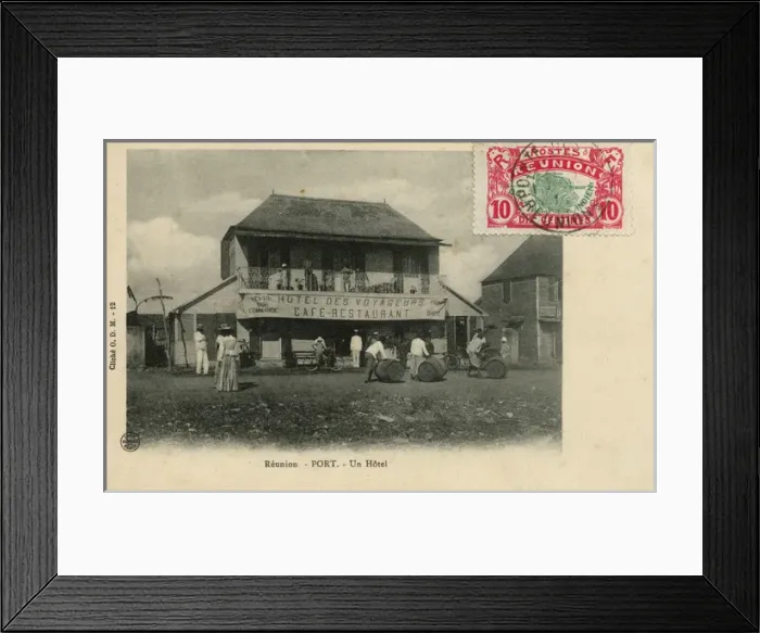 Framed Print : Hotel des Voyageurs - Le Port - Island of Reunion Framed Print : Hotel des Voyageurs - Le Port - Island of Reunion
