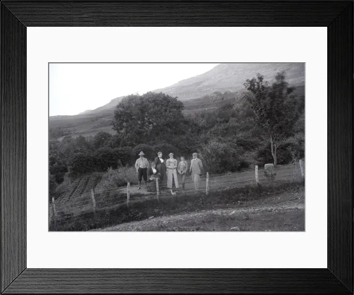 Framed Print : Victorian group, Isle of Mull, Scotland Framed Print : Victorian group, Isle of Mull, Scotland