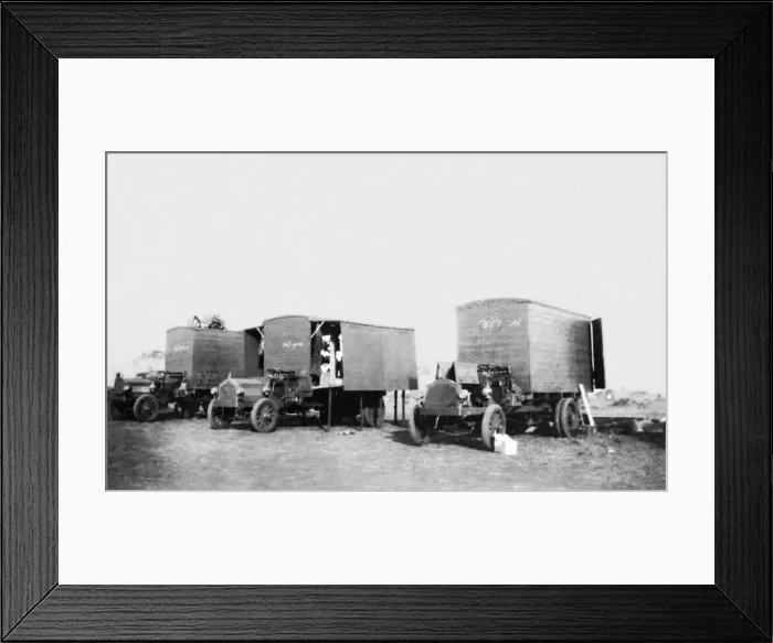 Framed Print : Repair lorries, Maktau Camp, Kenya, WW1 Framed Print : Repair lorries, Maktau Camp, Kenya, WW1