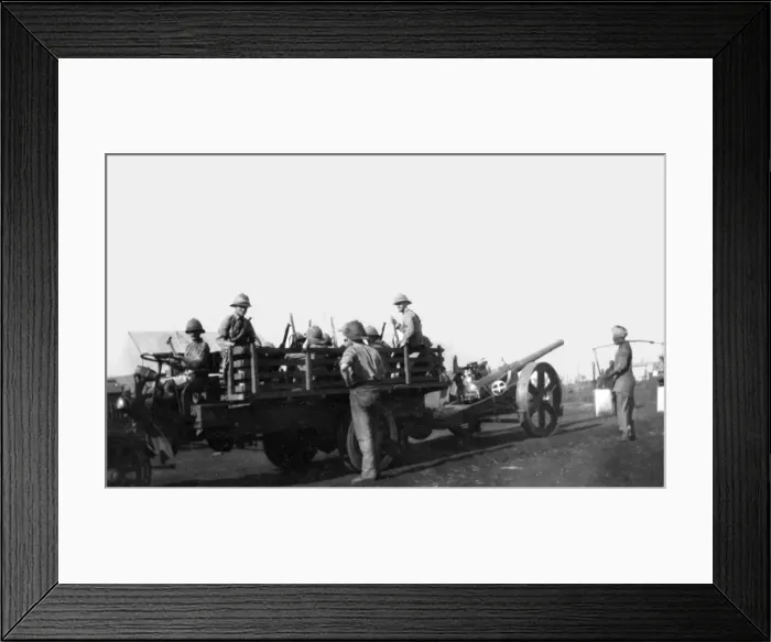 Framed Print : Transporting gun at Maktau Camp, Kenya, WW1 Framed Print : Transporting gun at Maktau Camp, Kenya, WW1