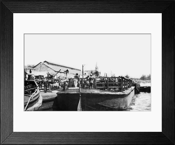 Framed Print : Lighter for transport to waiting ships, Dar es Salaam, WW1 Framed Print : Lighter for transport to waiting ships, Dar es Salaam, WW1
