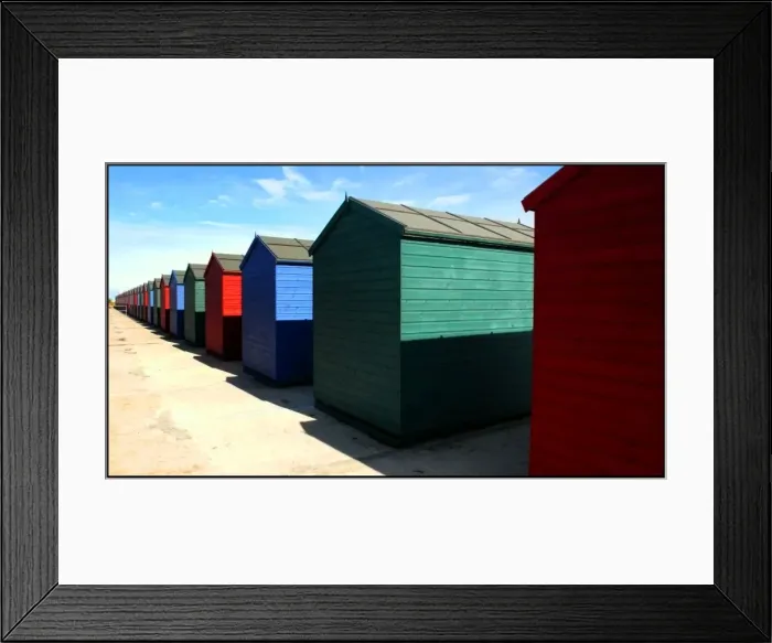 Framed Print : Beach huts, Hastings, Kent Framed Print : Beach huts, Hastings, Kent