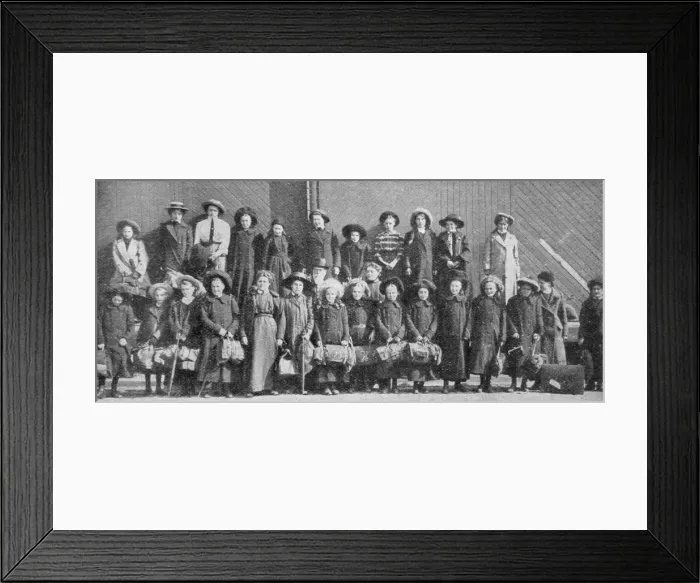 Framed Print : Waifs and Strays Society 1913 Girls Emigration Party to Cana Framed Print : Waifs and Strays Society 1913 Girls Emigration Party to Cana