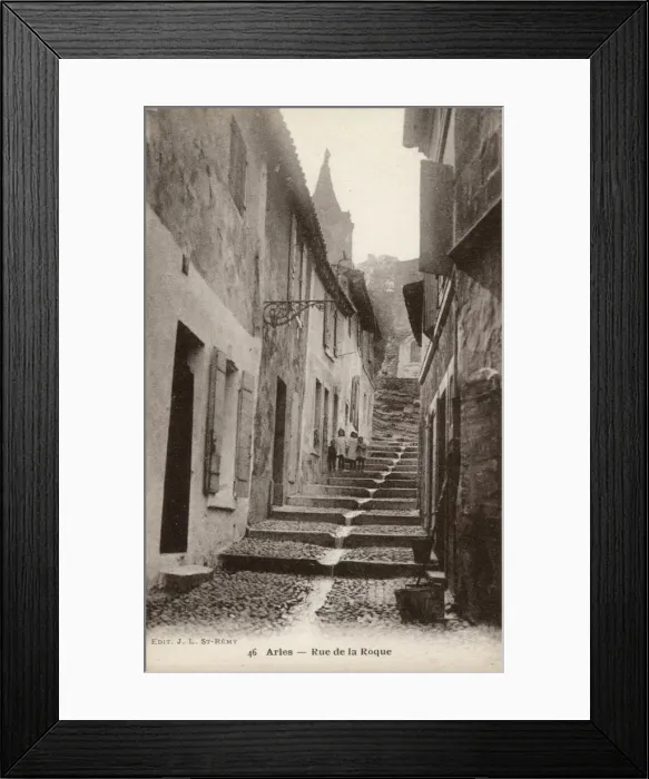 Framed Print : Arles, France - Rue de la Roque Framed Print : Arles, France - Rue de la Roque