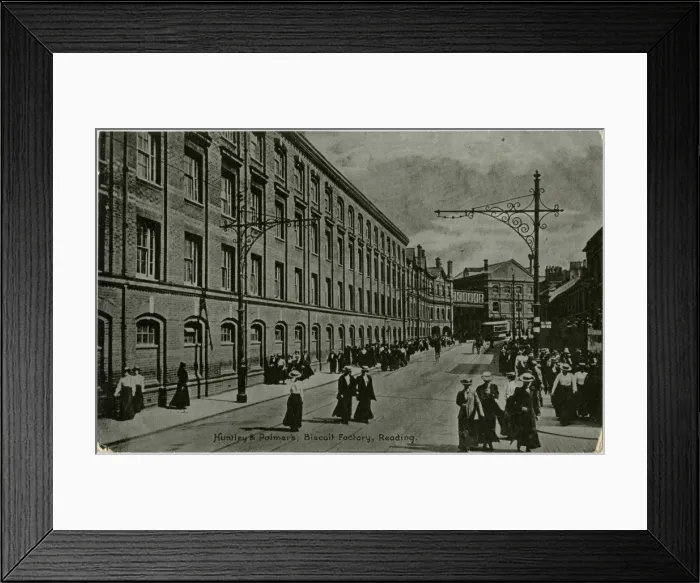 Framed Print : Huntley & Palmers Girls leaving work - Reading, Berkshire Framed Print : Huntley & Palmers Girls leaving work - Reading, Berkshire