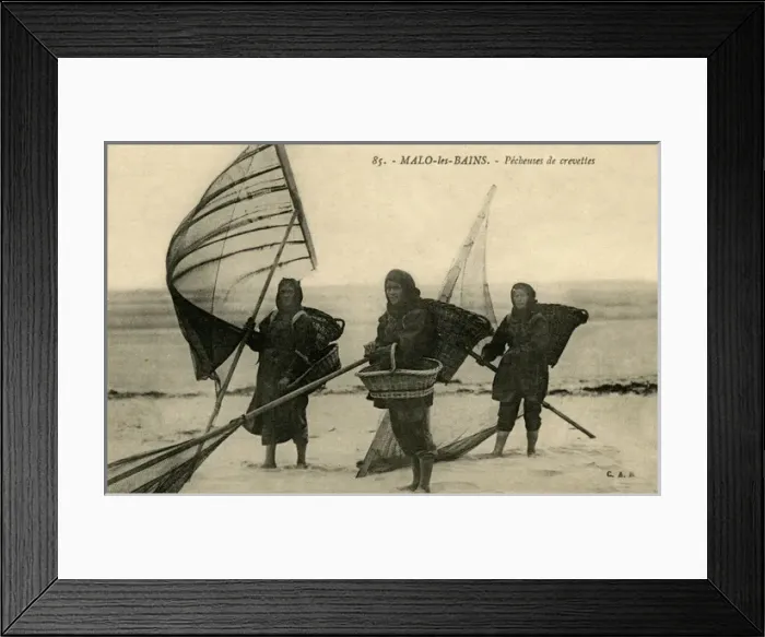 Framed Print : Malo-les-Bains, France - women fishing for shrimp Framed Print : Malo-les-Bains, France - women fishing for shrimp