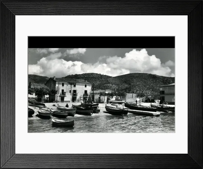 Framed Print : Rosas on the Costa Brava, Spain - Fishing Boats Framed Print : Rosas on the Costa Brava, Spain - Fishing Boats