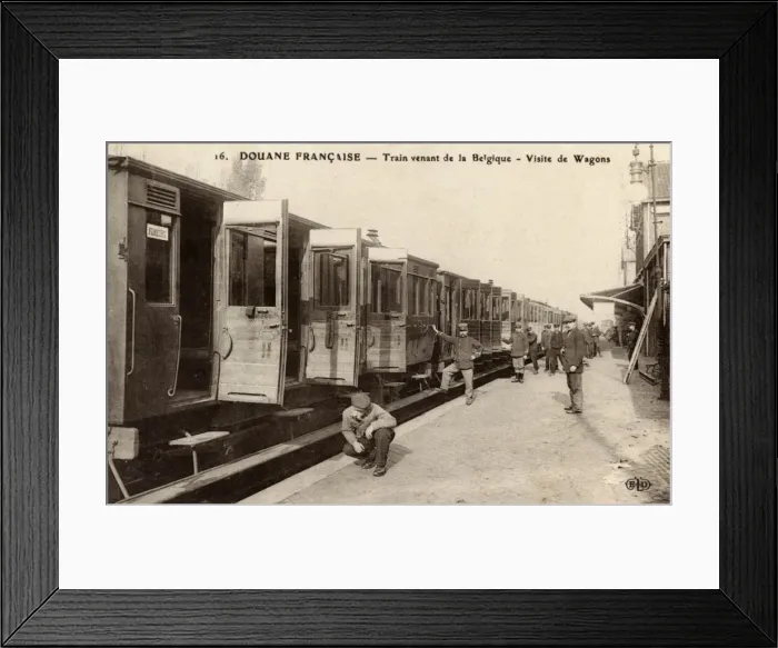 Framed Print : WW1 - Haumont Station, France - French Customs officials Framed Print : WW1 - Haumont Station, France - French Customs officials
