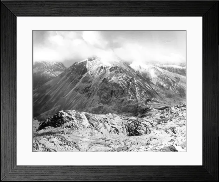 Framed Print : Cumbria, Lake District - Snow-covered Great Gable Framed Print : Cumbria, Lake District - Snow-covered Great Gable