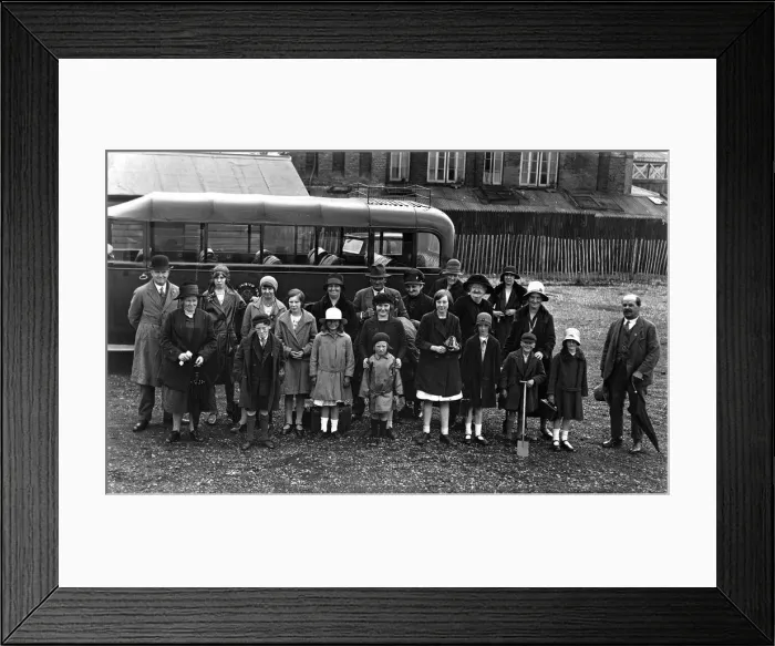 Framed Print : Binfield Heath, Oxfordshire - Sunday school outing - charab Framed Print : Binfield Heath, Oxfordshire - Sunday school outing - charab