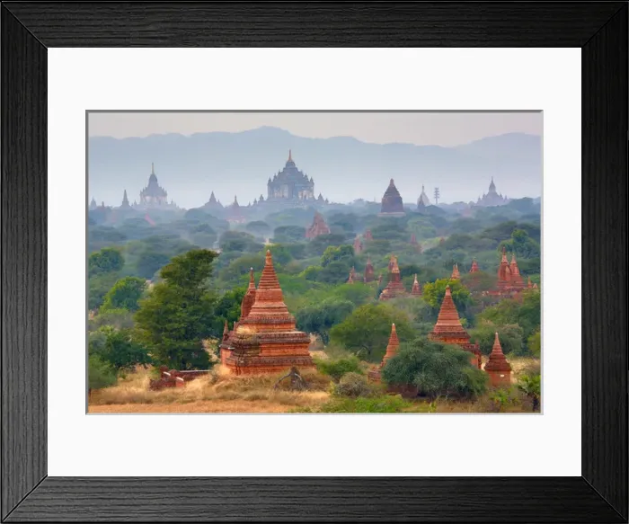 Framed Print : Temples and pagodas on the Plain of Bagan, Myanmar Framed Print : Temples and pagodas on the Plain of Bagan, Myanmar