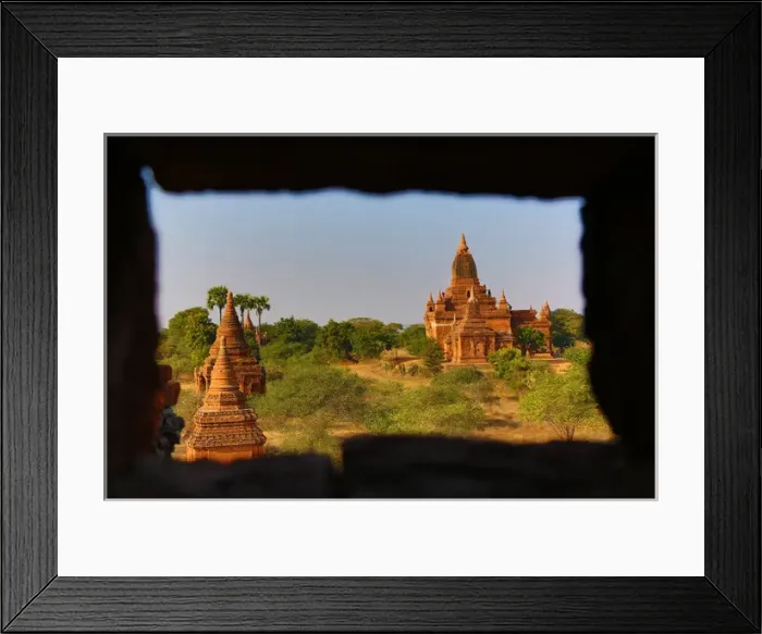 Framed Print : Pagodas and temples on the Plain of Bagan, Bagan, Myanmar Framed Print : Pagodas and temples on the Plain of Bagan, Bagan, Myanmar