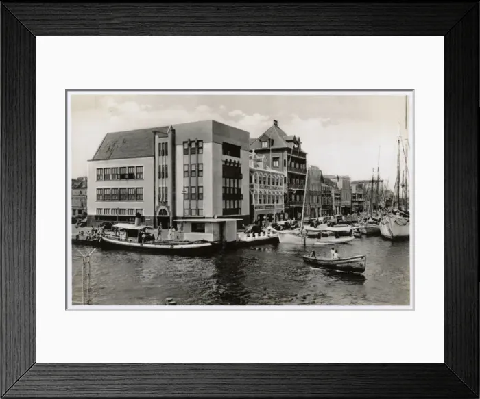 Framed Print : Curacao - Customs and Commercial Quay - Dutch West Indies Framed Print : Curacao - Customs and Commercial Quay - Dutch West Indies