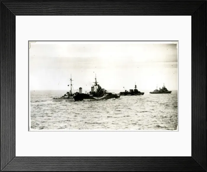 Framed Print : D-Day off Normandy, France, WW2 Framed Print : D-Day off Normandy, France, WW2