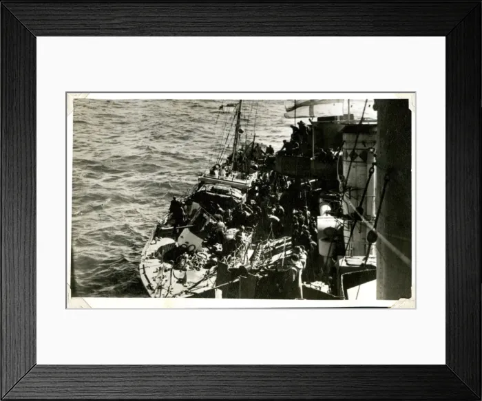 Framed Print : D-Day scene at sea off Normandy, France, WW2 Framed Print : D-Day scene at sea off Normandy, France, WW2