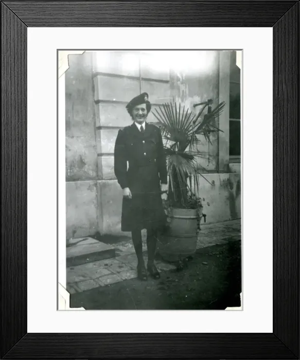 Framed Print : Headquarters, Chateau d Etreux, Saint Cloud, France, WW2 Framed Print : Headquarters, Chateau d Etreux, Saint Cloud, France, WW2