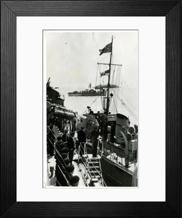 Framed Print : King George VI inspecting D-Day Invasion Forces, WW2 Framed Print : King George VI inspecting D-Day Invasion Forces, WW2