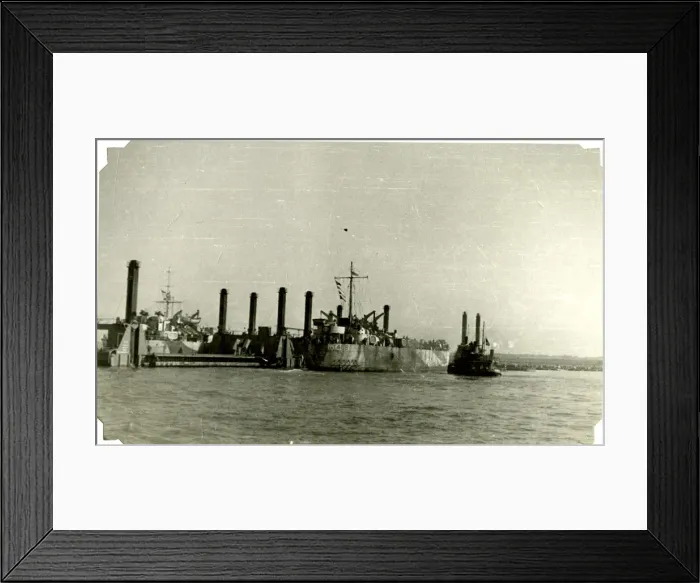 Framed Print : Mulberry Harbour off Arromanches, Normandy, France, WW2