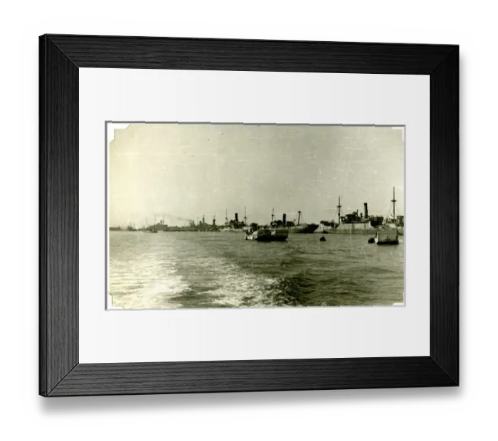 Framed Print : Mulberry Harbour off Arromanches, Normandy, France, WW2 Framed Print : Mulberry Harbour off Arromanches, Normandy, France, WW2