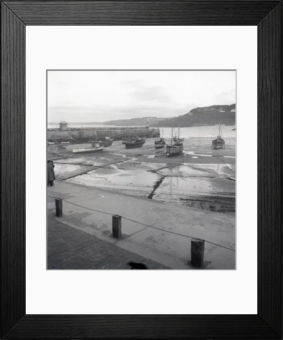 Framed Print : The harbour viewed from the Wharf, St Ives, Cornwall Framed Print : The harbour viewed from the Wharf, St Ives, Cornwall