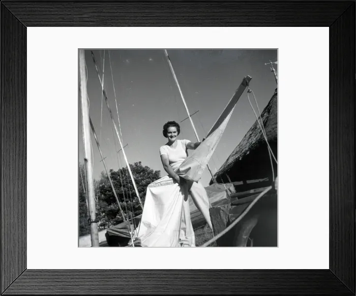 Framed Print : Barbara Hepworth, English artist and sculptor Framed Print : Barbara Hepworth, English artist and sculptor